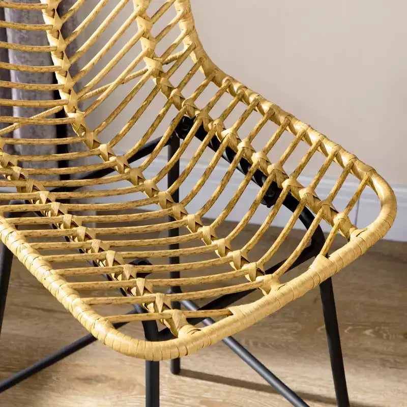 HOMCOM Modern Rattan Bar Stools Breathable Steel-Base Wicker Counter Height Barstools for Kitchen Counter