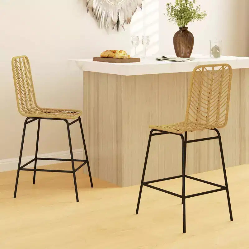 HOMCOM Modern Rattan Bar Stools Breathable Steel-Base Wicker Counter Height Barstools for Kitchen Counter