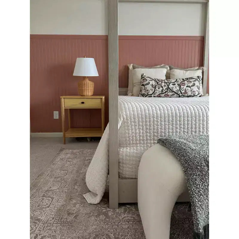 1-Drawer Whitewash Nightstand – Classic Timeless Bedroom Style