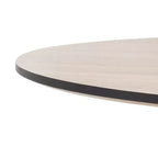 Tavolo da pranzo bistrot Mid-Century Modern – Piano in legno naturale e base inclinata nera